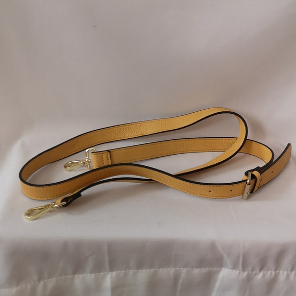 Exceptional NWT Steve Madden Briefcase Style Purse Yellow Black White w/ Strap - Picture 7 of 8